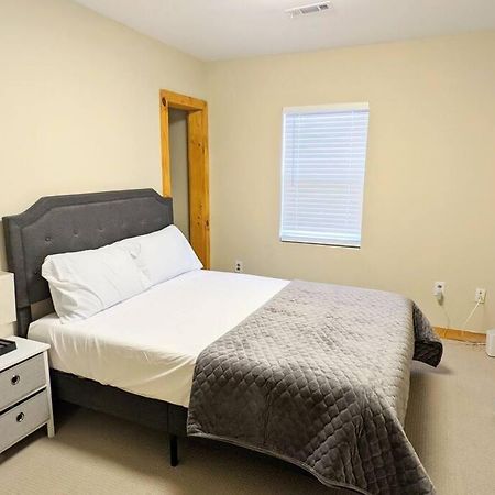 3 Bedroom Hardwood Palace Of 查尔斯顿 外观 照片