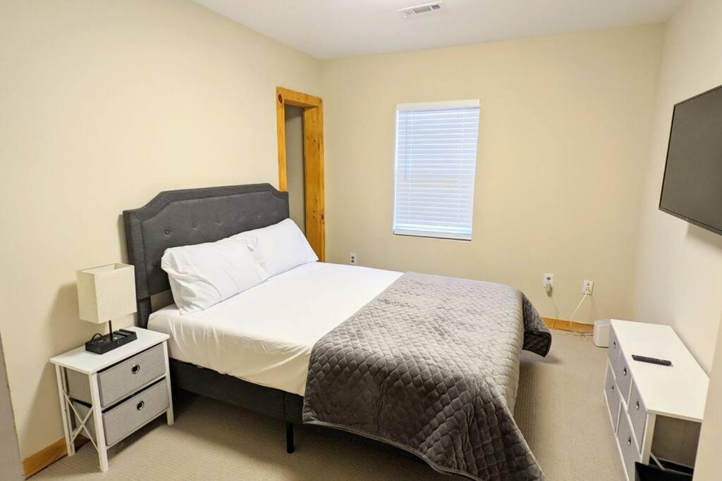 3 Bedroom Hardwood Palace Of 查尔斯顿 外观 照片
